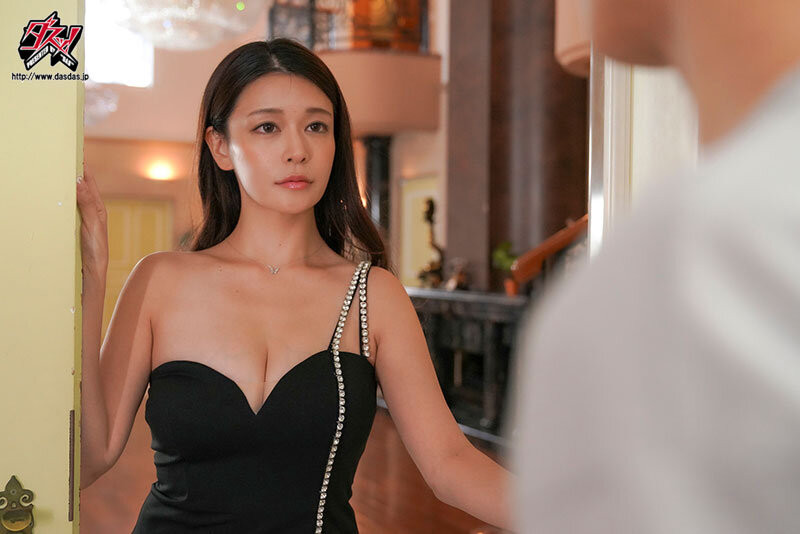 Tuyển dụng đàn ông: Mary Tachibana, một góa phụ nổi tiếng ngực bự